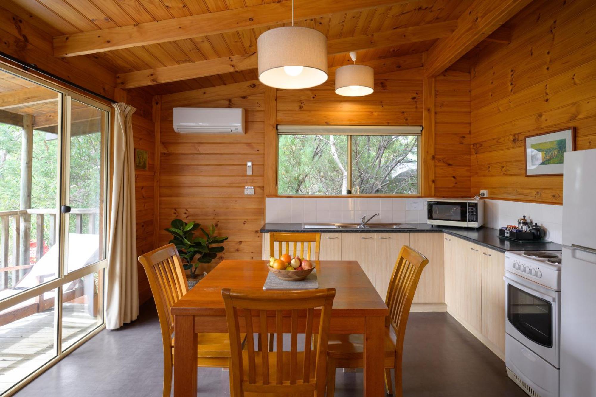 Stewarts Bay Lodge *