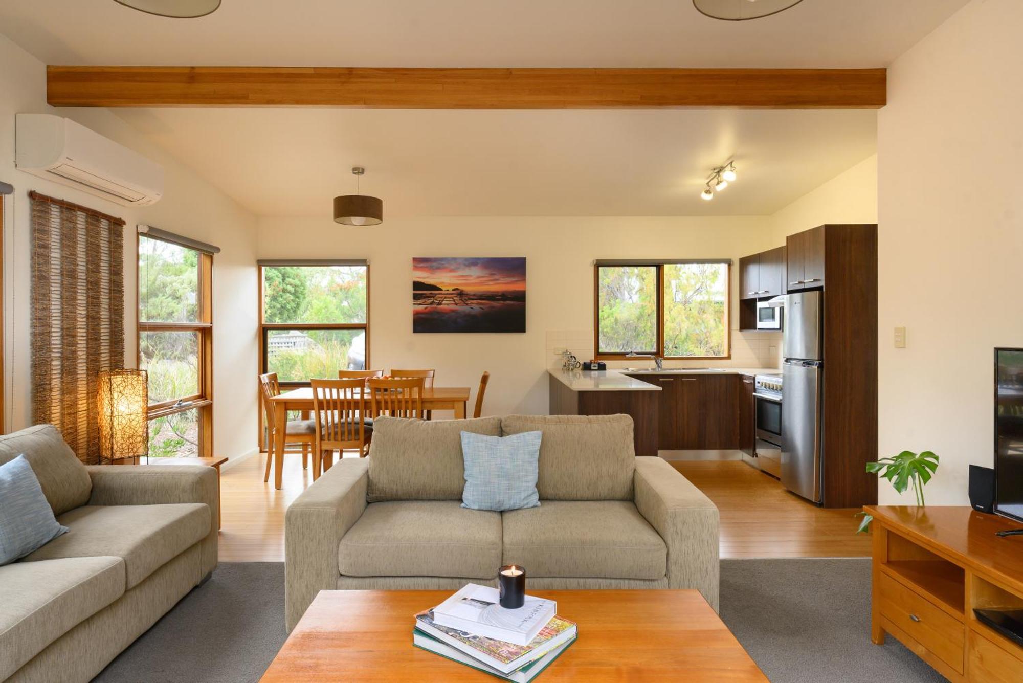 Stewarts Bay Lodge *