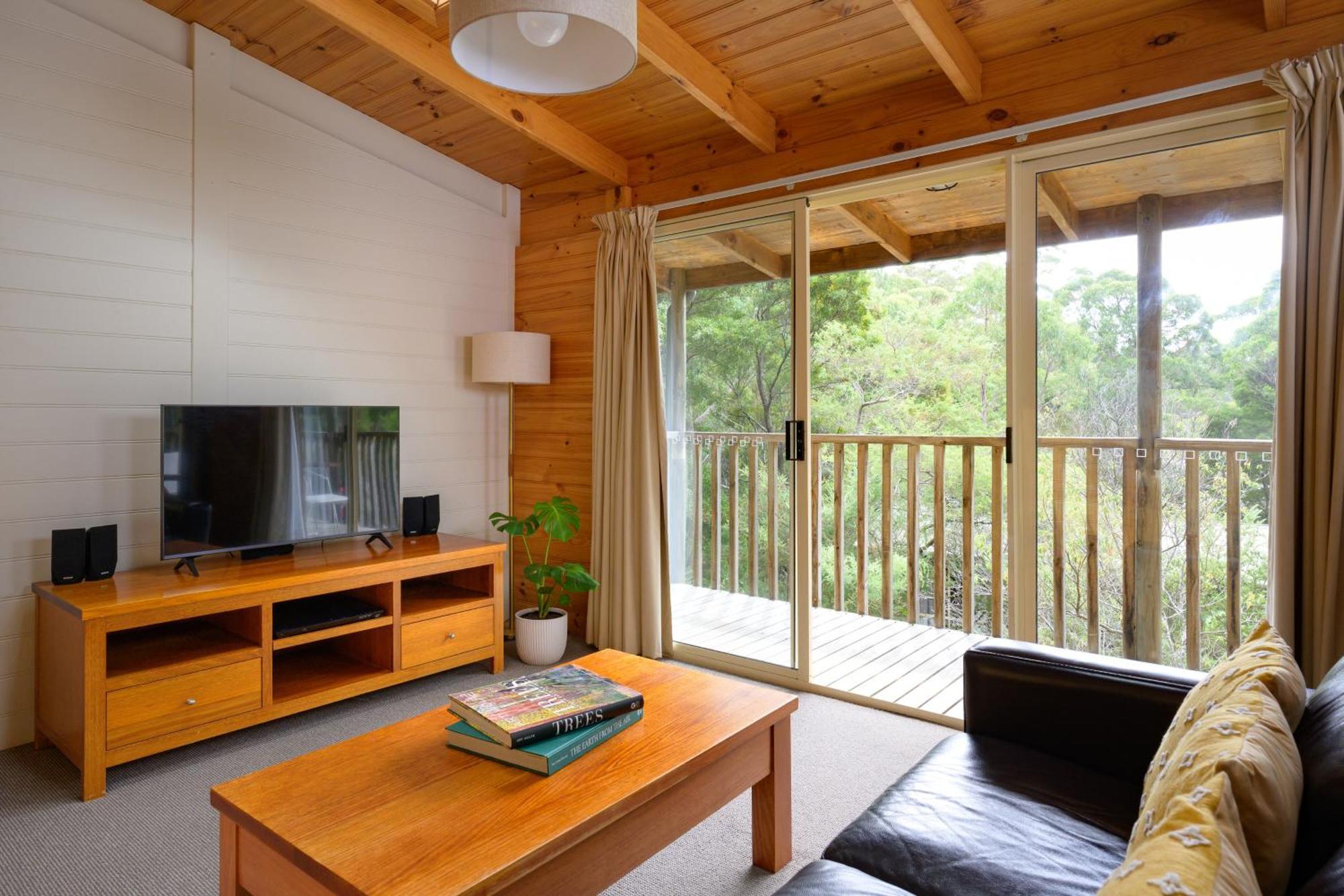 Stewarts Bay Lodge *