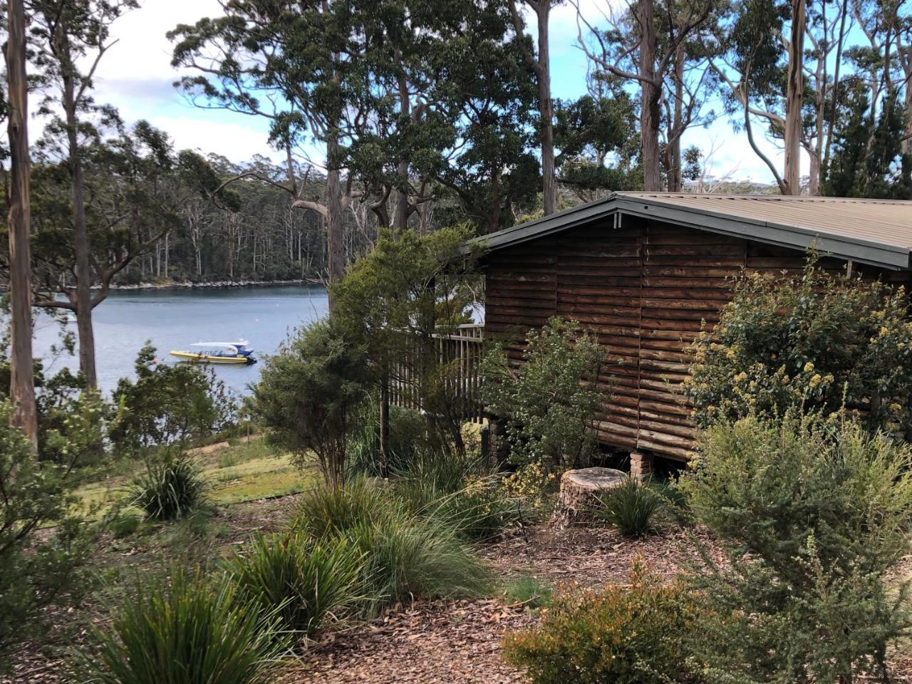 Stewarts Bay Lodge *